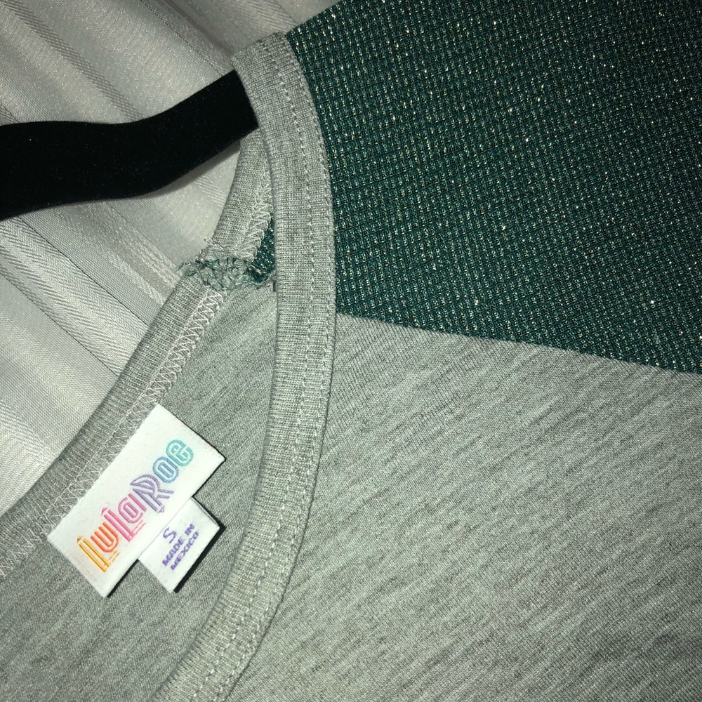 Lularoe Randy Tee - Picture 2 of 3